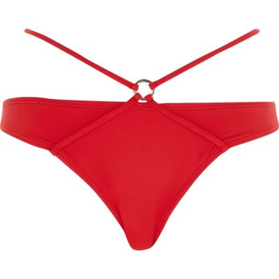 Red ring cross strap bikini bottoms